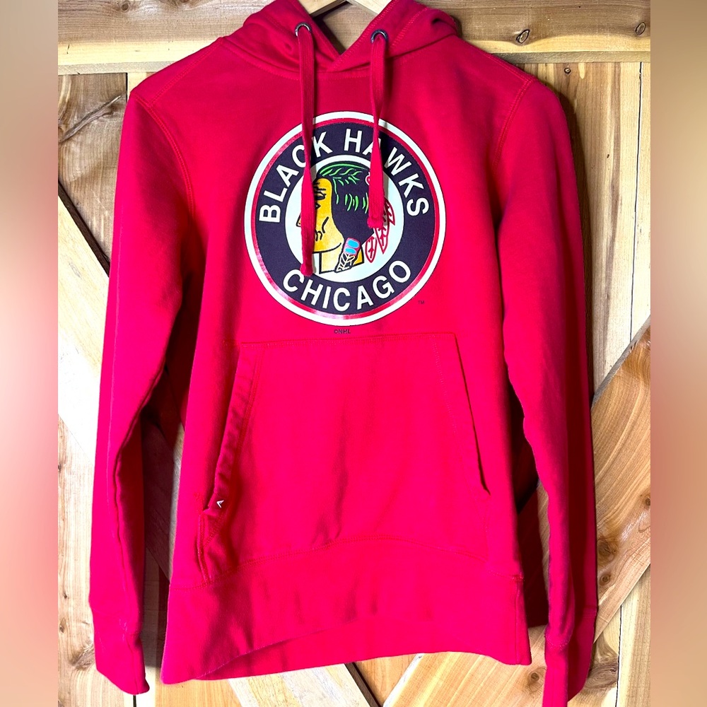 Antigua Chicago Black Hawks NHL Hoodie Women’s Size Small Red